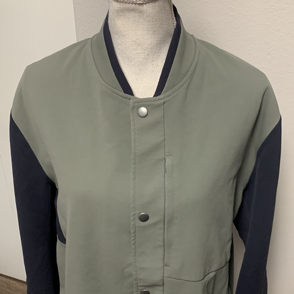 Lululemon jacket - Picture 2 of 7